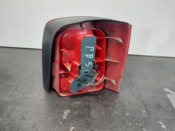Luz Trasera Izquierda VOLKSWAGEN PASSAT B5 Kombi image 8