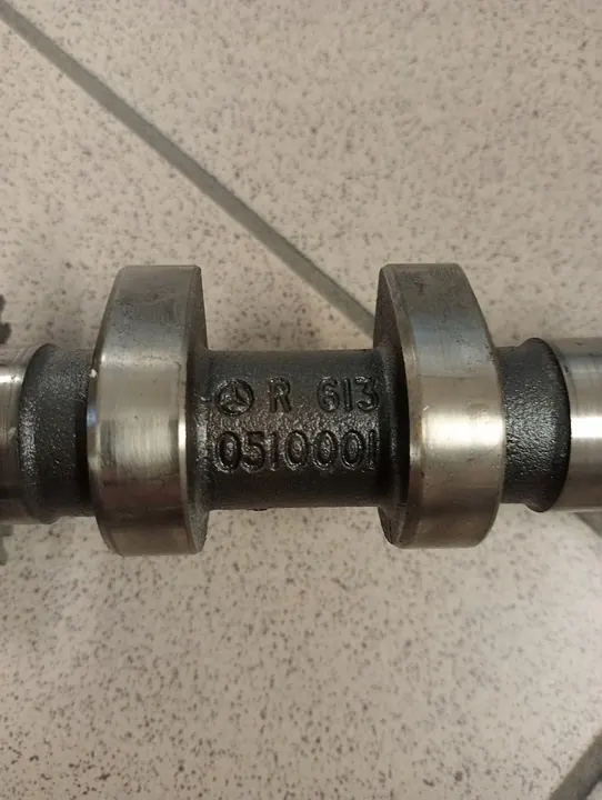 Carcaça de rolamento de cabeçote Mercedes OM648 A613010236 image 4