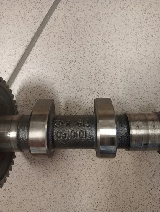 Carcaça de rolamento de cabeçote Mercedes OM648 A613010236 image 6