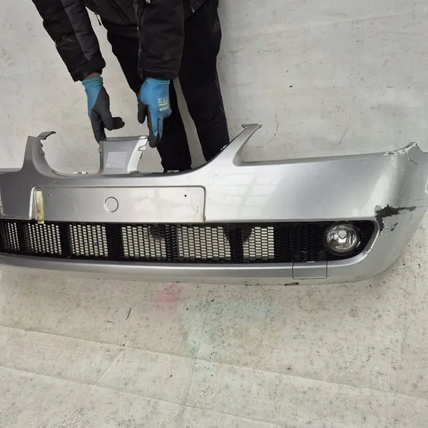 Paraurti anteriore Nissan Almera N16 03-06 image 4