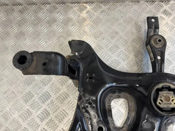 OEM 5Q0199315 Support suspension avant Golf VII image 3