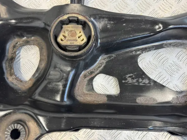 OEM 5Q0199315 Support suspension avant Golf VII image 4