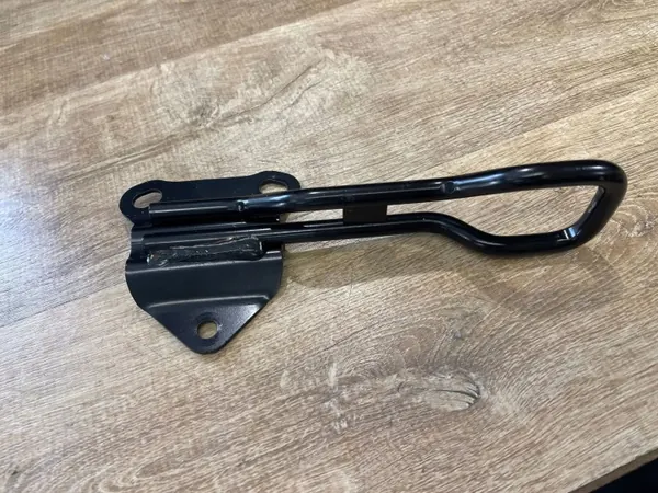Höger monteringsfäste OEM L0438888AC01 Jaguar F-Pace image 2