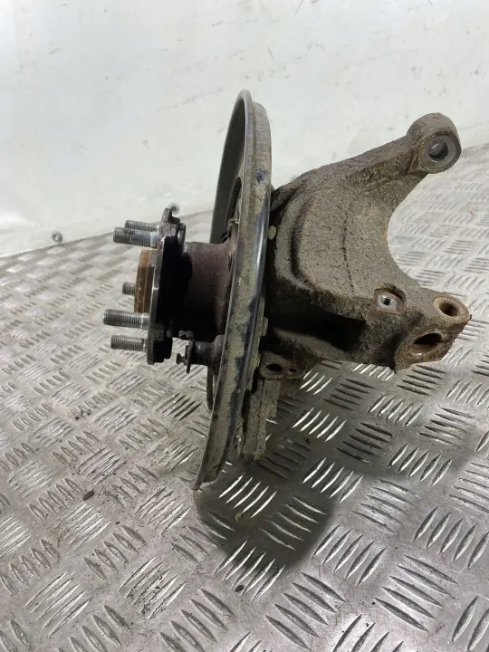 Subaru FBZ20668 Bakhjulsnav - Begagnad OE-del image 3