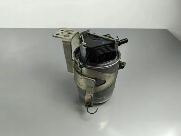 Nissan Kraftstofffiltergehäuse OEM FOB35365 - Gebraucht image 2