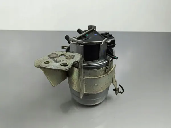 Nissan Kraftstofffiltergehäuse OEM FOB35365 - Gebraucht image 4