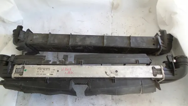 Engine Cooling Radiator Mercedes-Benz A203 500 00 00 image 4