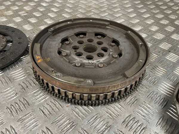 Volante bimassa Renault Talisman 1.6DCI OEM image 10