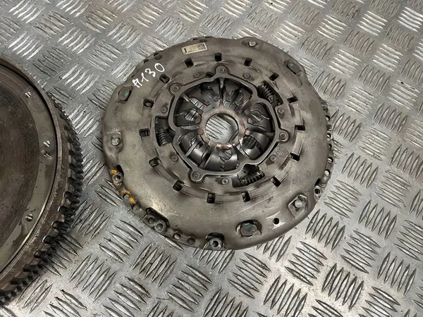 Volante bimassa Renault Talisman 1.6DCI OEM image 3