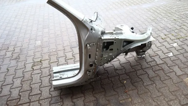 OEM 1184586241 Aleta Delantera Derecha - Usado image 2