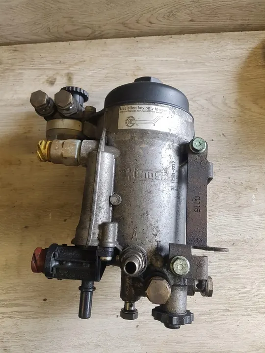 Boîtier de filtre à carburant MAN TGL TGM image 1