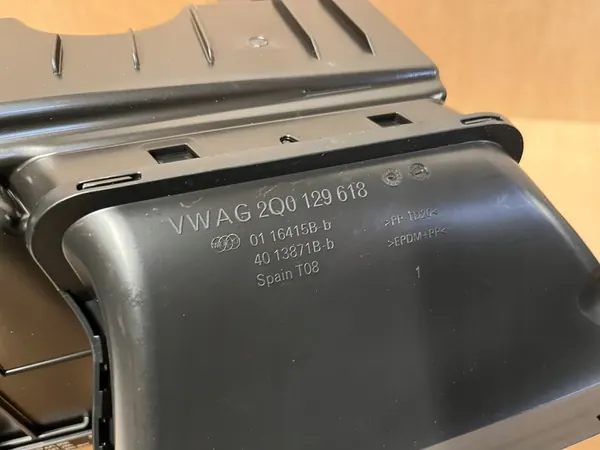 Ilmansuodattimen Kotelo VW 5QF129601F 5QF129607A 5Q0129620D image 6