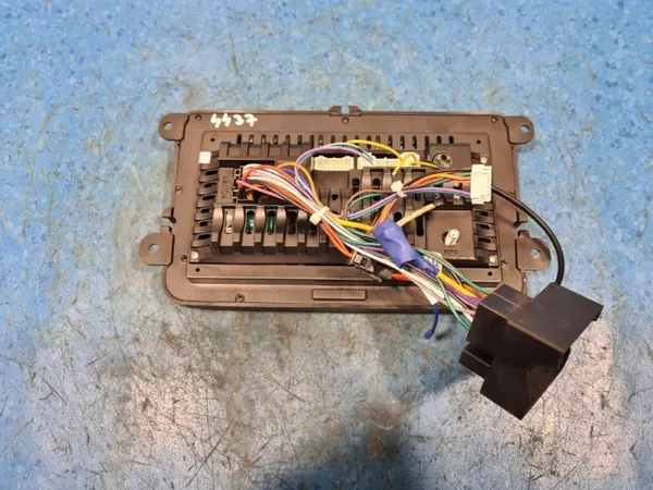 SIMAR-57955- Radio & Navigation pour Volkswagen Golf V image 6