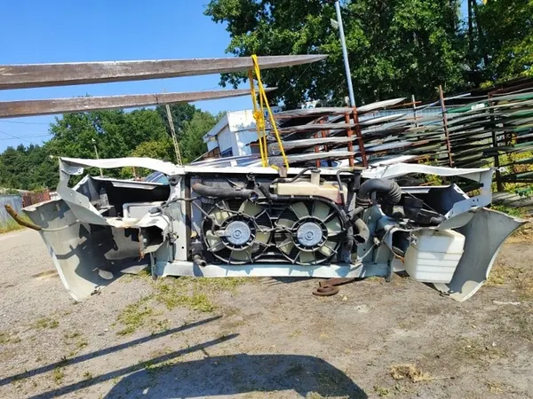 Etupuskuri Toyota Prius 2003-2011 OEM 5211947903 image 4