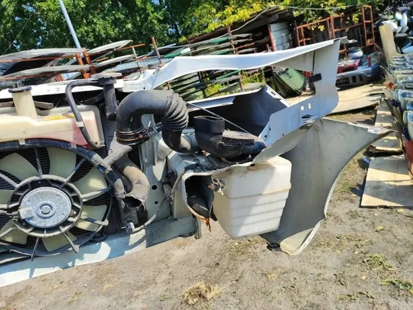 Etupuskuri Toyota Prius 2003-2011 OEM 5211947903 image 7