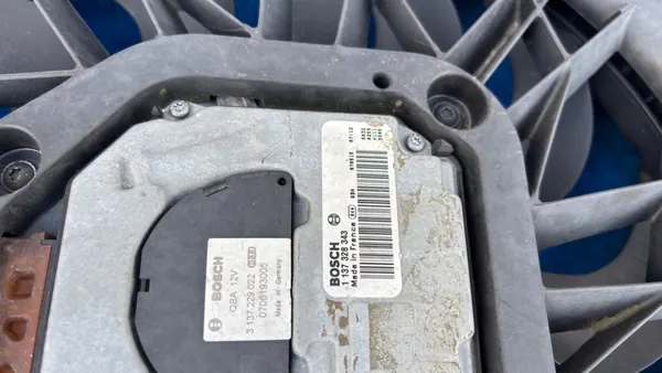 Kylarrubrik Volvo S60 S80 V70 XC70 04-09 OEM 30749759 image 3