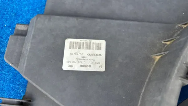 Kylarrubrik Volvo S60 S80 V70 XC70 04-09 OEM 30749759 image 4