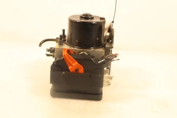 Bomba ABS Honda OEM 57110-SEG-E610-M1 Usada image 2