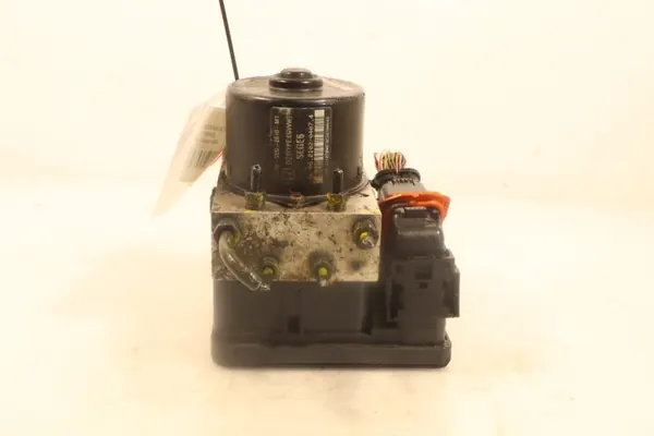Bomba ABS Honda OEM 57110-SEG-E610-M1 Usada image 4