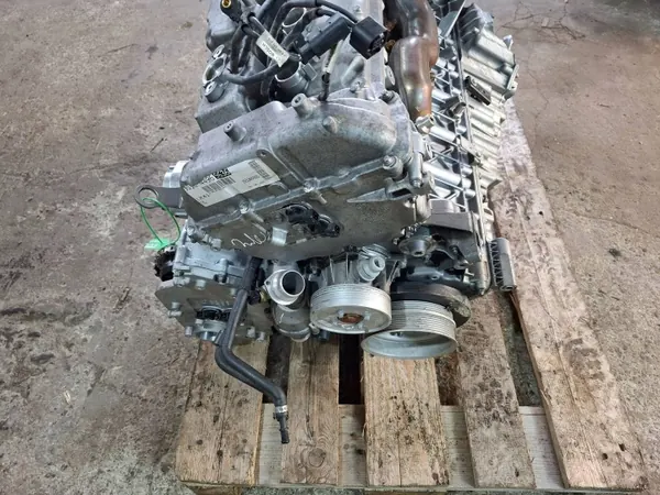 Motor BMW N74B60A OEM S26380165 - V12 TwinTurbo 544CV image 4