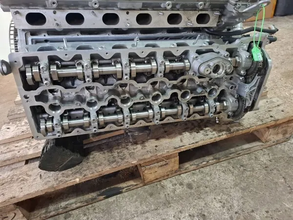 Motor BMW N74B60A OEM S26380165 - V12 TwinTurbo 544CV image 6