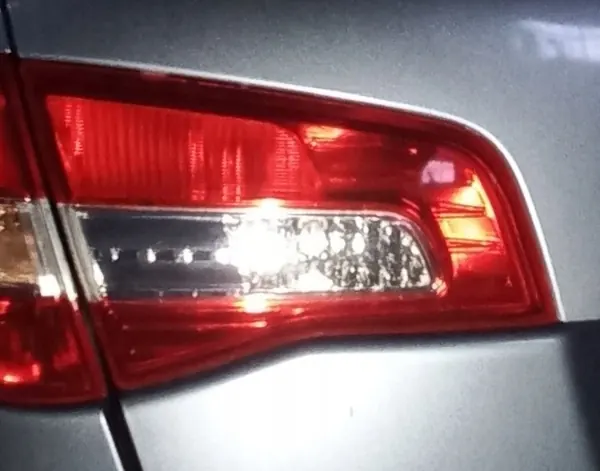 LUZ TRASERA RENAULT KOLEOS IZQUIERDA DERECHA 26555-JY05A image 2