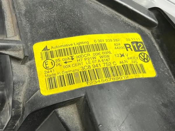 Etuvalo VW Passat CC, 09 - 11 OEM Q_ZVW11D3R(MM) image 3