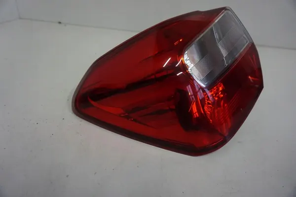 Luz trasera izquierda SUBARU XV 2011-2017 84912FJ050 image 3