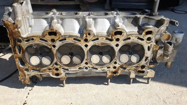 Cilinderkop Mazda 6 2.3B OEM 5y4w - Gebruikt image 6