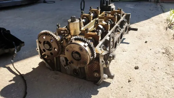 Cilinderkop Mazda 6 2.3B OEM 5y4w - Gebruikt image 7