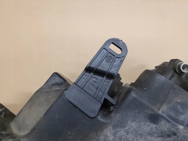 Nissan Qashqai 2013-2017 Vasemman etu LED-ajovalon OEM 260604EH0A image 3