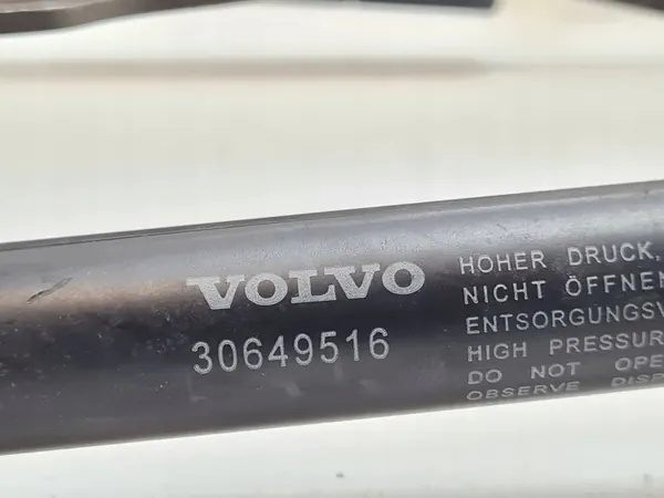 VOLVO S80 II V70 III XC70 II Bisagra del Capó Izquierda 2007-2016 OEM 31250185 image 2