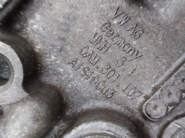 Gearbox Housing 0AM301107 0AM301023 image 3