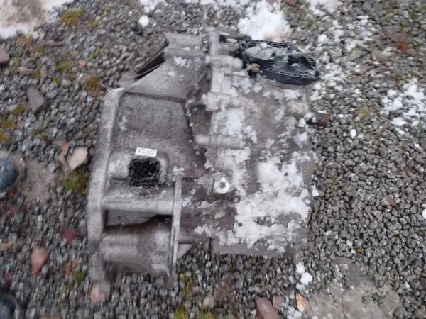 Gearbox Housing 0AM301107 0AM301023 image 5