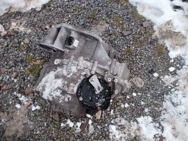 Gearbox Housing 0AM301107 0AM301023 image 7