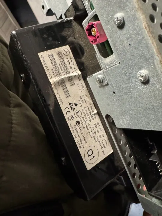 Mercedes Sprinter W906 Radio OEM A9069003103 image 6