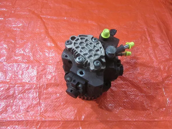 SUZUKI GRAND VITARA II 1.9D Brandstofinjectiepomp OEM 8200561664 image 4