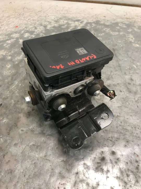 Pompe ABS OEM 58900G6820BILI pour Kia Picanto III image 4