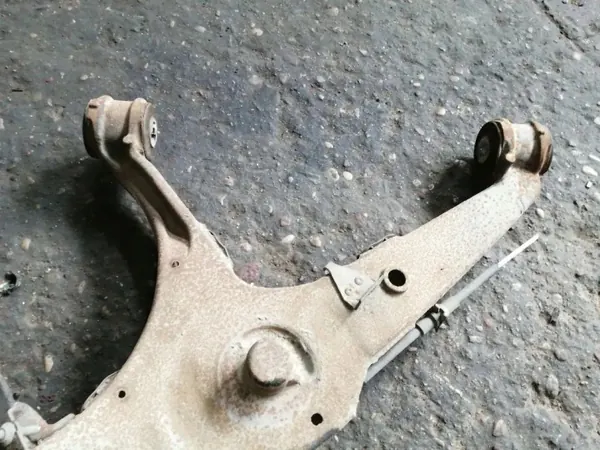 Braço traseiro esquerdo VW T5 OEM 7H0501413D image 5