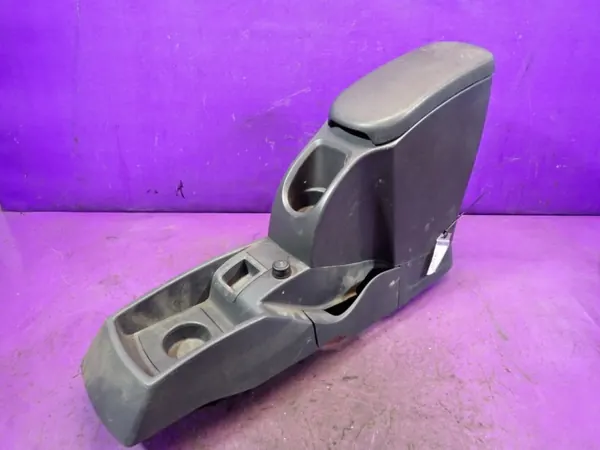 Mittentunnels armstöd Renault Kangoo II 07-13 OEM 8200457030 image 2