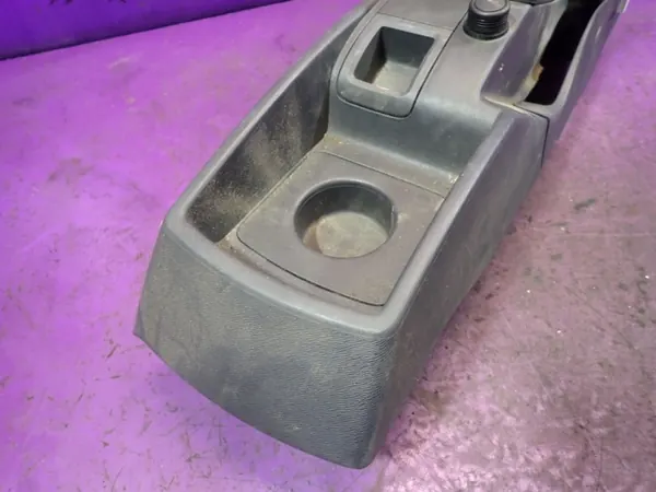 Mittentunnels armstöd Renault Kangoo II 07-13 OEM 8200457030 image 3