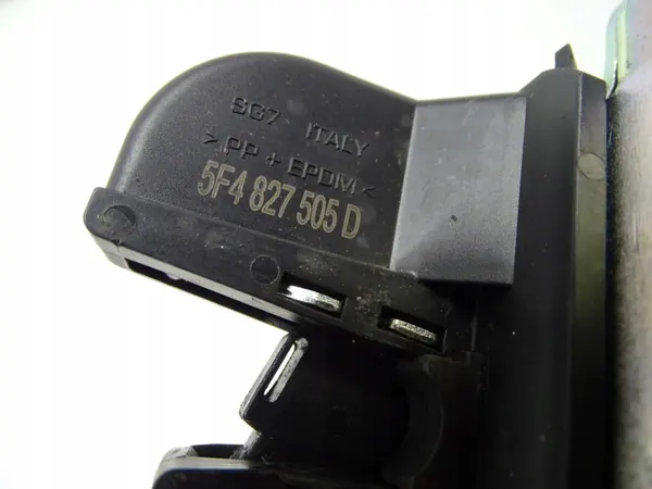 SEAT Leon bagagelucka lås OEM 5F4827505D - Begagnad image 3