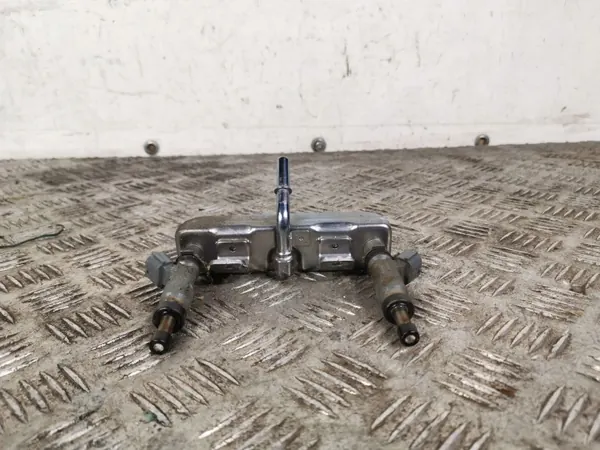 Juego de inyectores Subaru Outback 2019 OEM 6827 image 2
