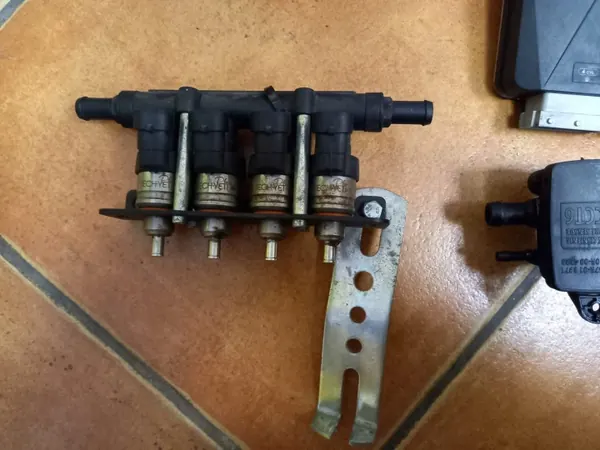 Begagnat Porsche OE LPG-system 67R-013787 image 4