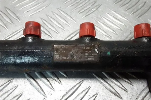 Rampa de combustible FORD RANGER (TKE) 3.2L diesel 2013 image 3