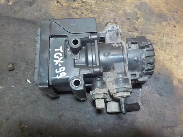 Válvula EBS OEM 81521066067 para MAN TGX 26.440 image 2