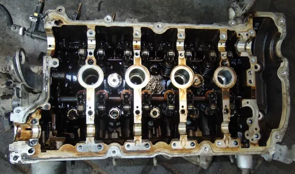 Peugeot Sylinterikansi OEM V753354980N 1.4 16V Bensiini image 3