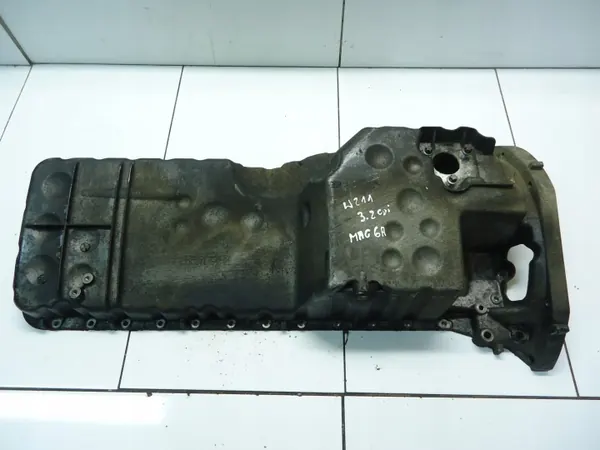 Cárter de aceite Mercedes OEM R6480140202 para E W211 3.2 CDI image 2