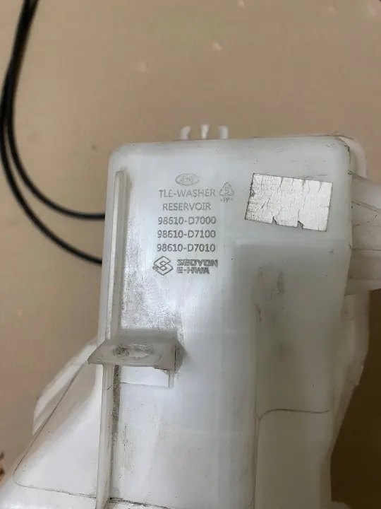 Spolarvätsketank OEM 98610-D7000 för Hyundai Tucson III image 6