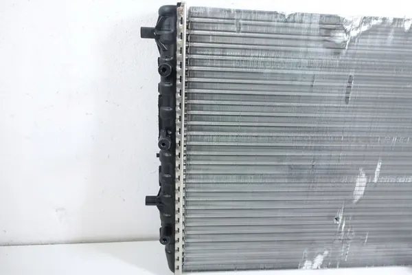 Radiador de refrigeración del motor Mahle CR 454 000S image 6